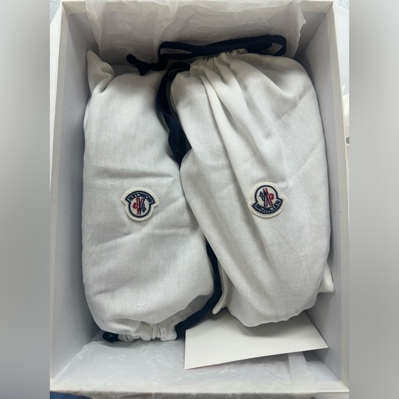 MONCLER Apres Trail Low Top Sneaker in Beige - Picture 8 of 10